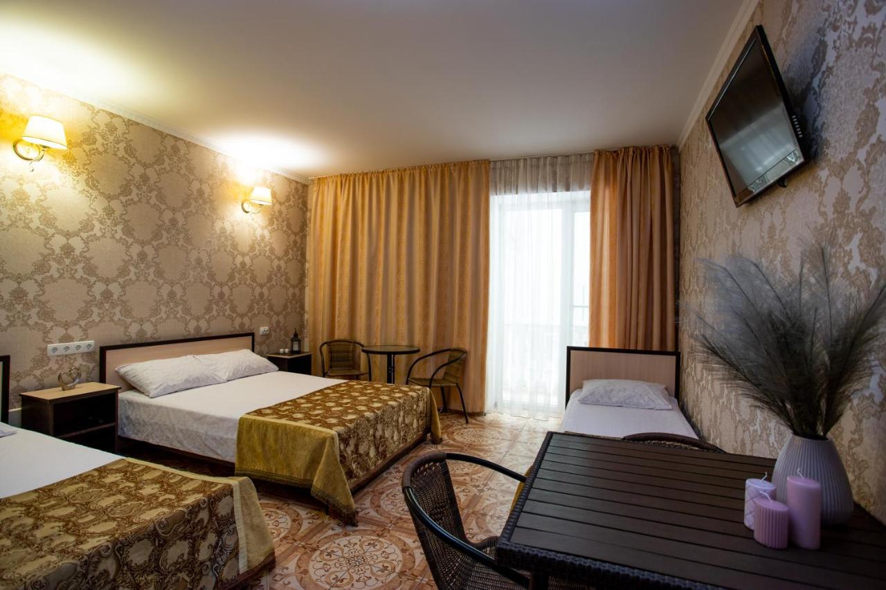 Hotel Олимп Zaliznyi Port Exterior foto