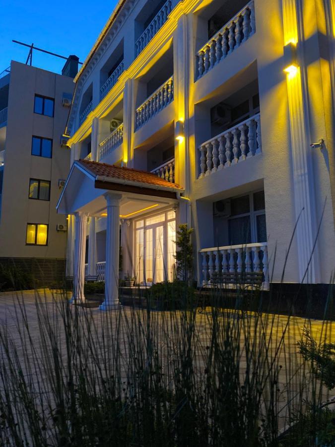 Hotel Олимп Zaliznyi Port Exterior foto